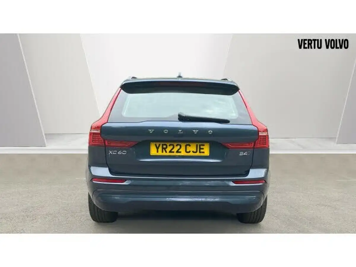 2021-volvo-xc60-20td-b4-momentum-awd-big-12