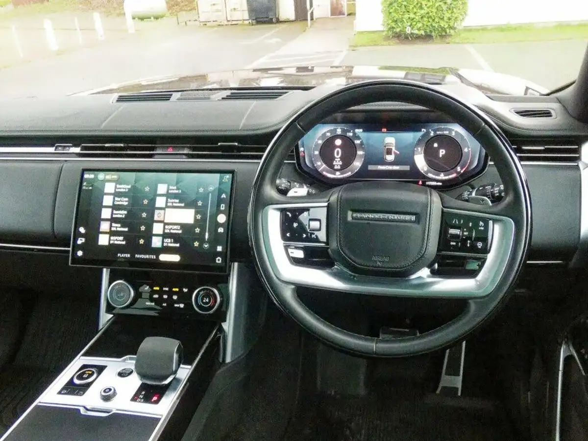 2022-land-rover-range-rover-30-d350-autobiography-big-33