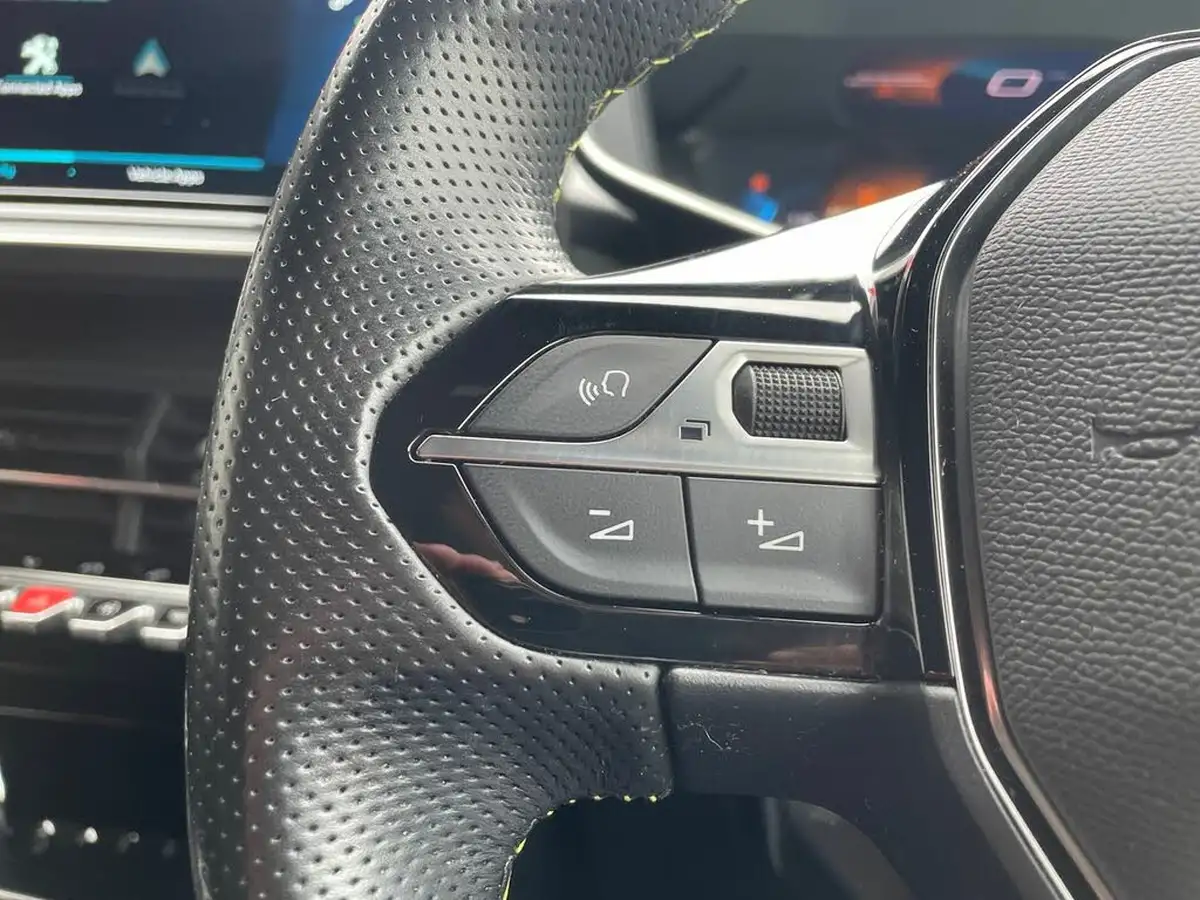 2022-peugeot-2008-suv-e-gt-big-16