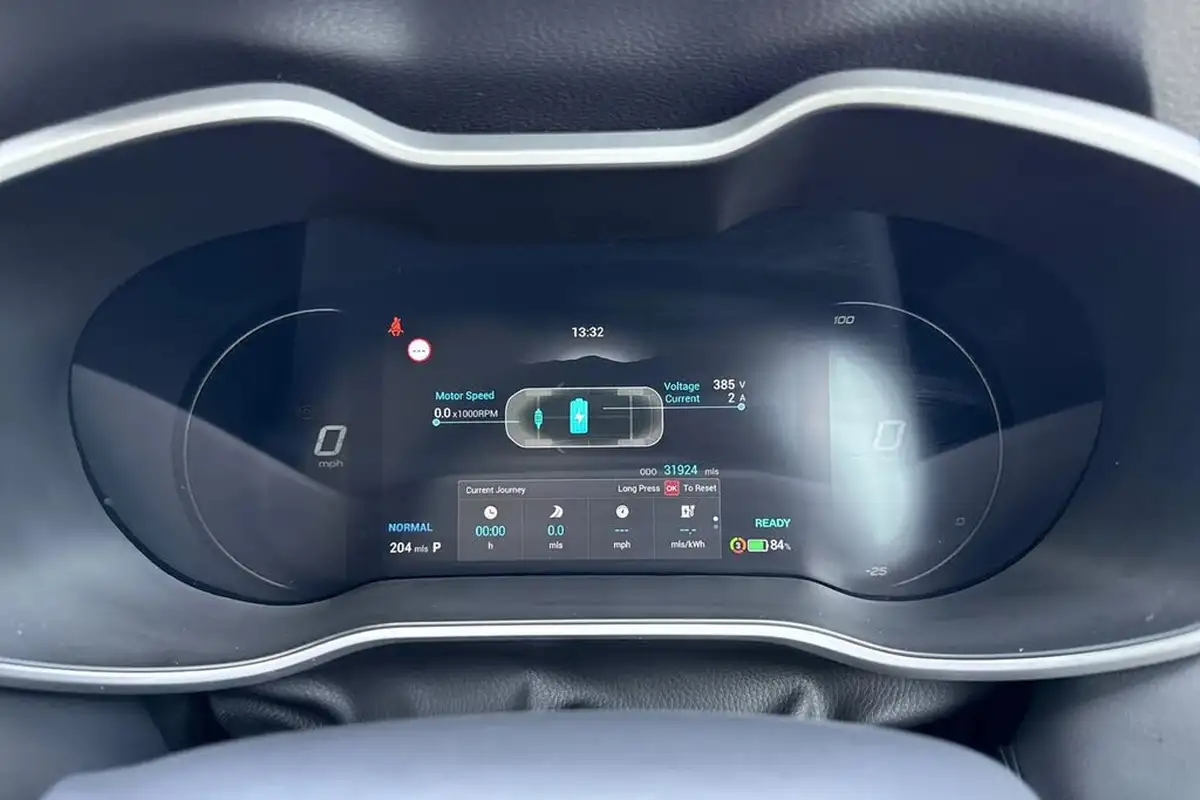 2022-mg-zs-suv-e-trophy-ev-156ps-long-range-big-41