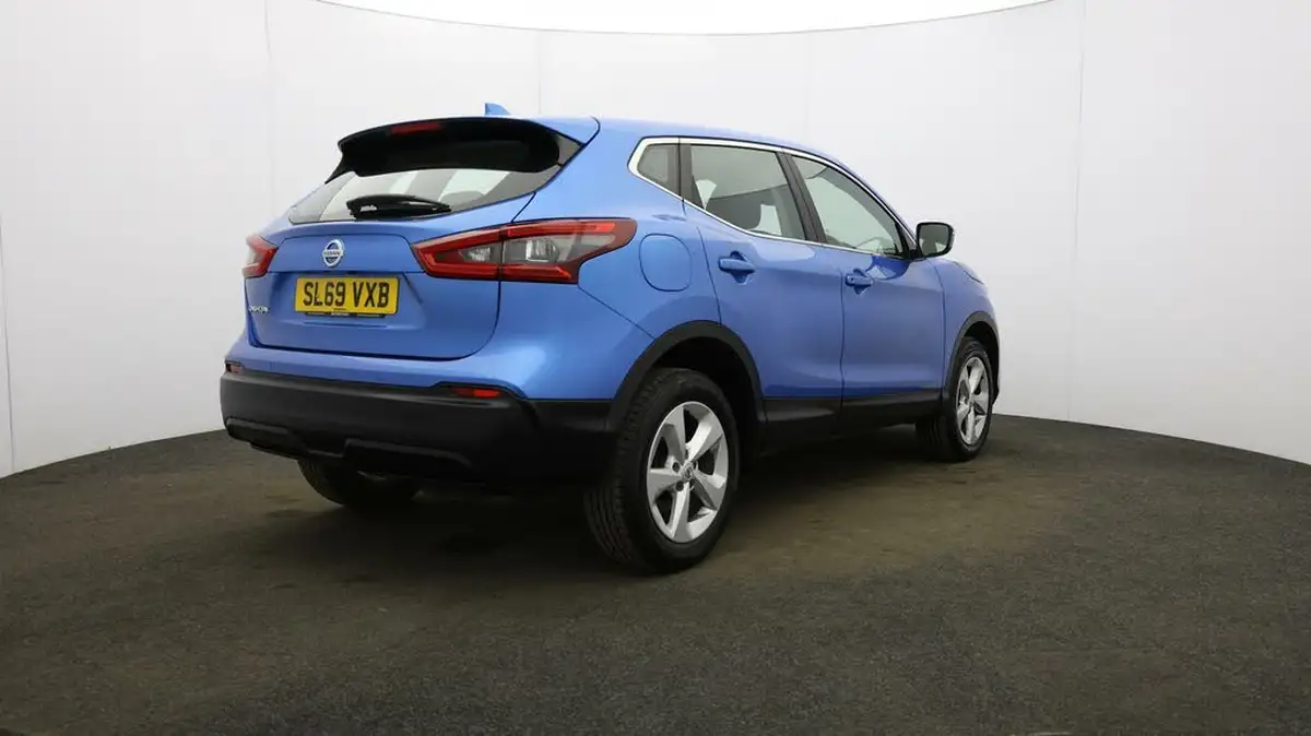 2019-nissan-qashqai-15dci-acenta-premium-17in-alloys-dct-big-50