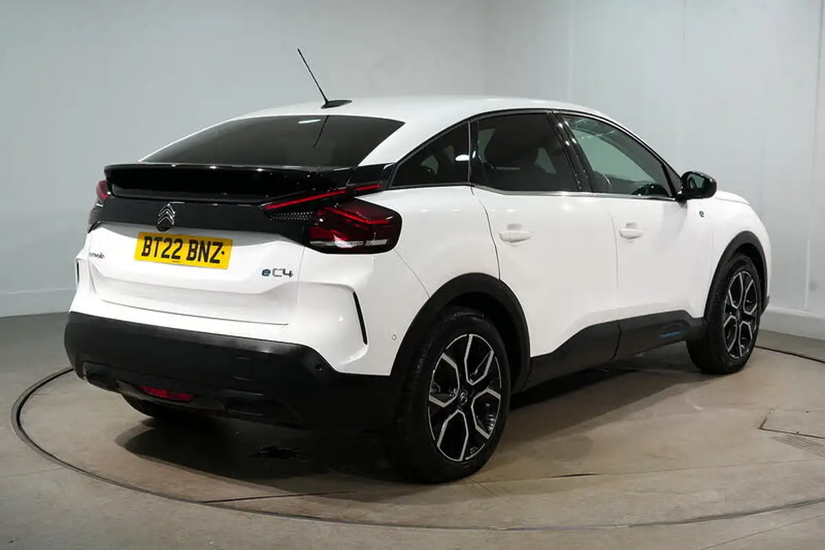 2022-citroen-c4-e-shine-plus-big-7