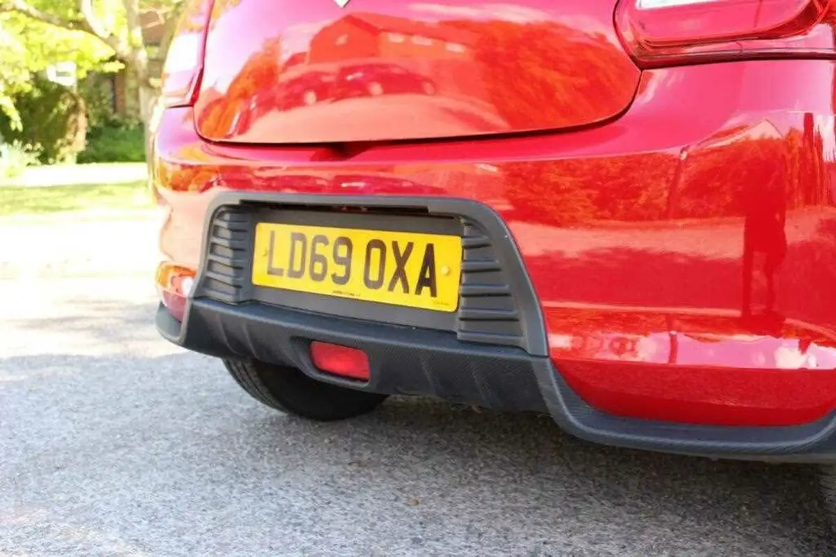 2019-suzuki-swift-12-dualjet-attitude-big-7