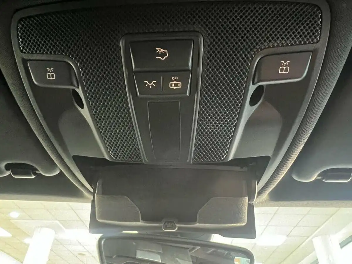2016-mercedes-benz-gla-class-20-gla-250-amg-line-ss-7g-dct-big-15