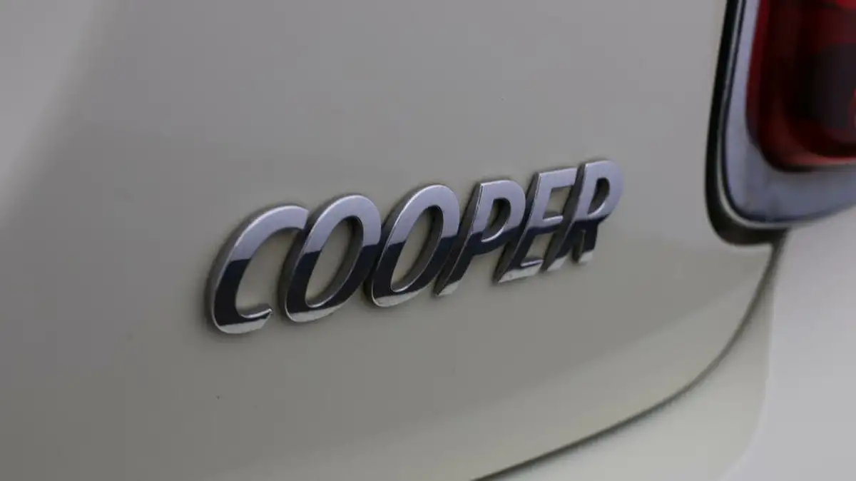 2018-mini-cooper-15-cooper-series-ii-ss-hatchback-3d-big-19