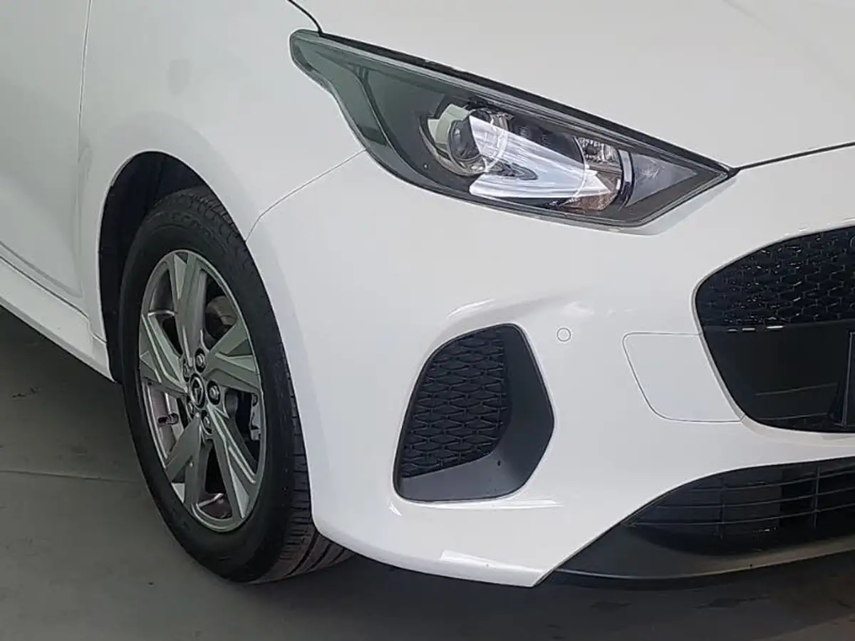 2024-mazda-mazda2-15-exclusive-line-big-8