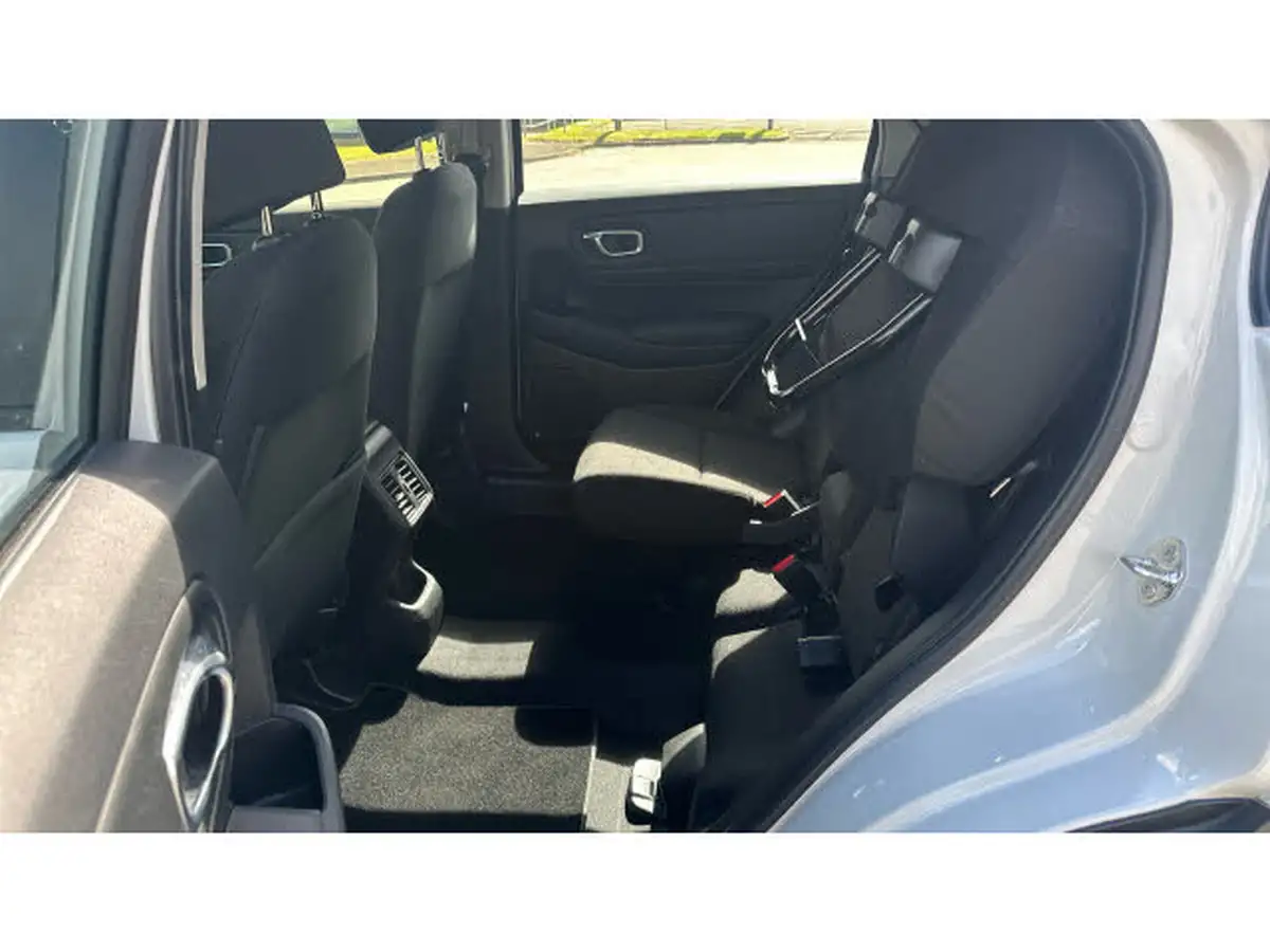 2022-honda-hr-v-15-i-mmd-elegance-big-13