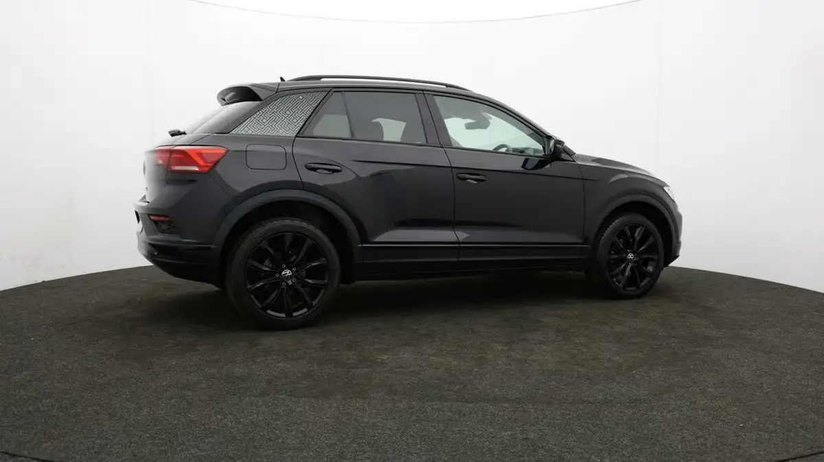 2021-volkswagen-t-roc-15-tsi-black-edition-big-27