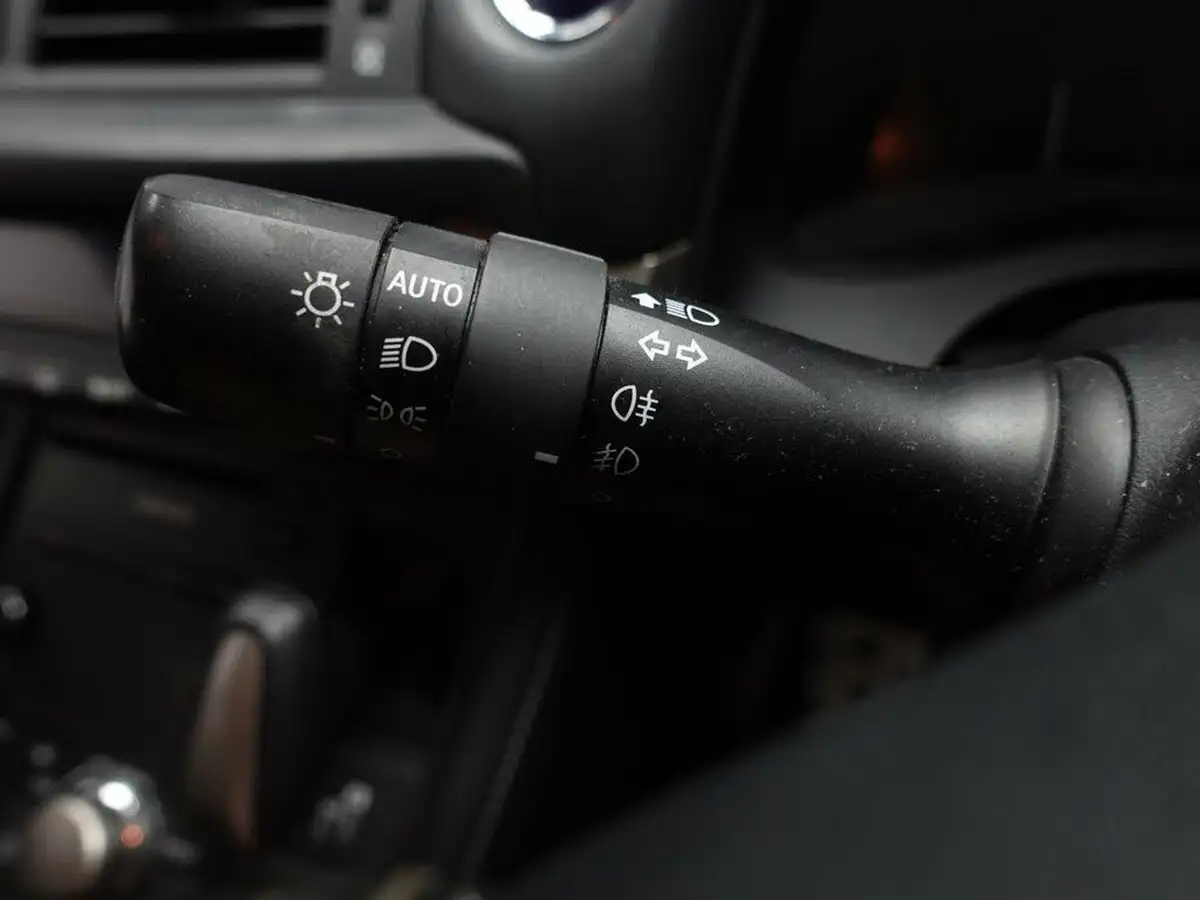 2019-lexus-ct-200h-18-f-sport-big-30