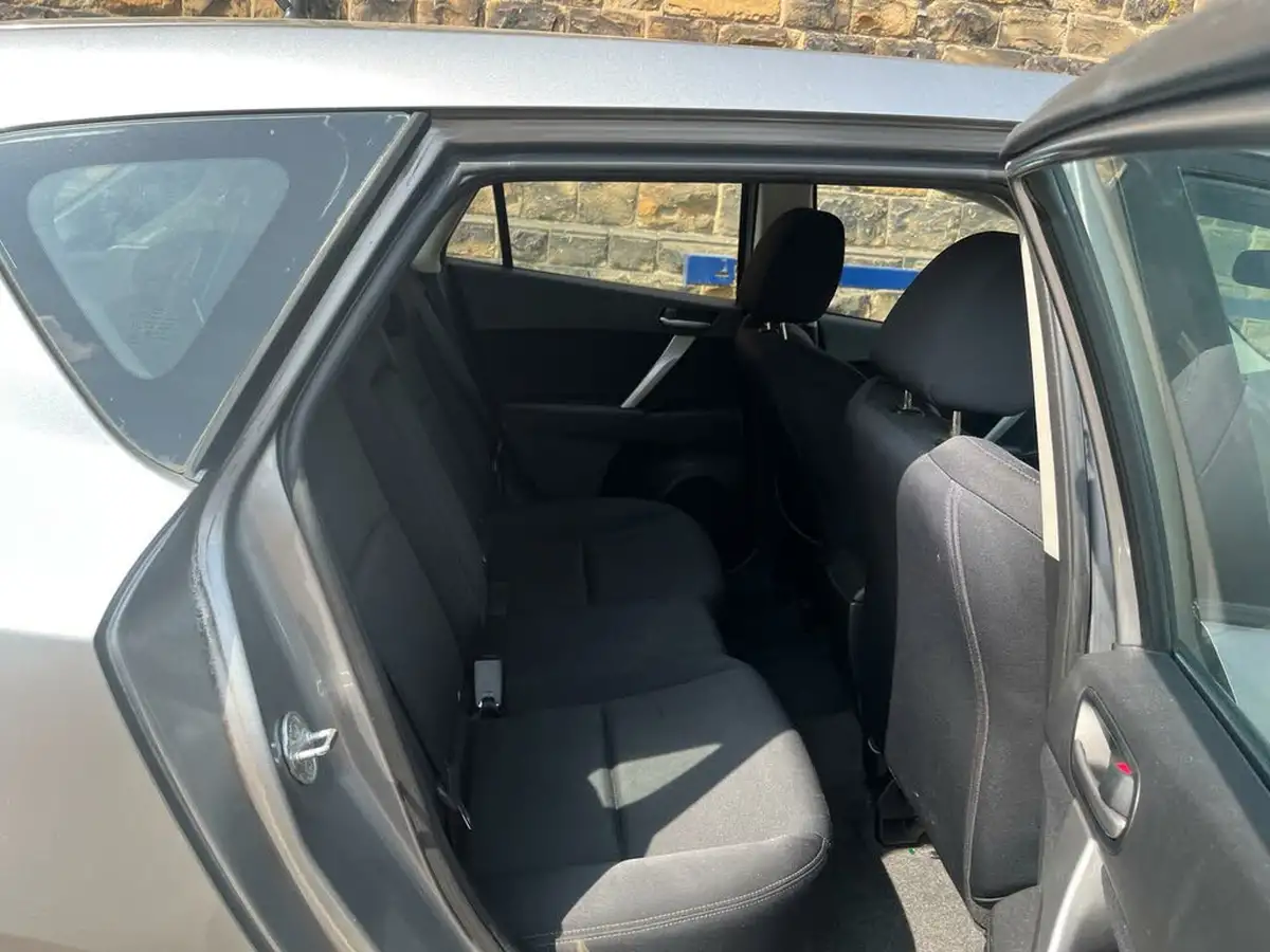 2010-mazda-mazda3-16-takuya-big-9