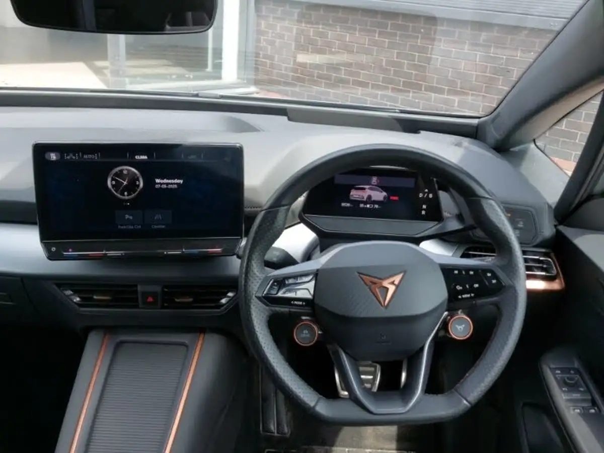 2024-cupra-born-e-v2-230ps-58kwh-e-boost-big-6