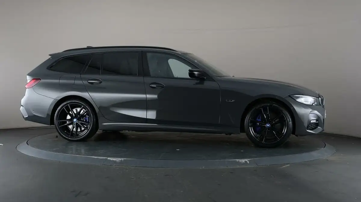 2022-bmw-3-series-20-330e-m-sport-pro-edition-touring-5d-big-51