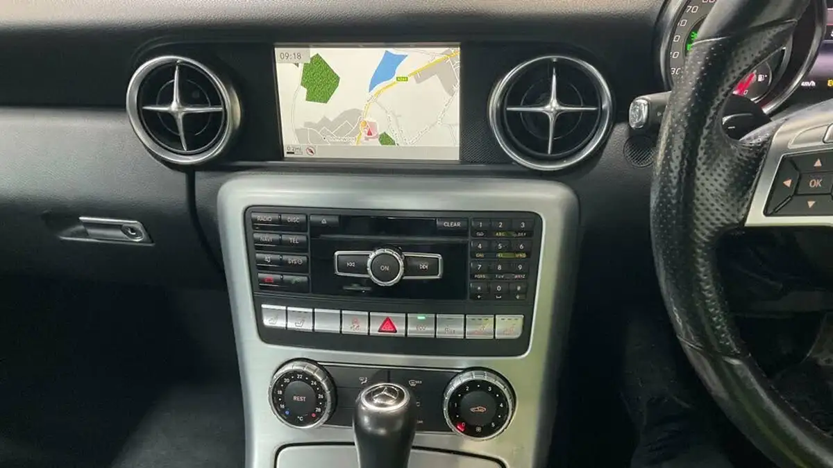 2014-mercedes-benz-slk-18-slk200-amg-sport-blueefficiency-7g-tronic-plus-big-8