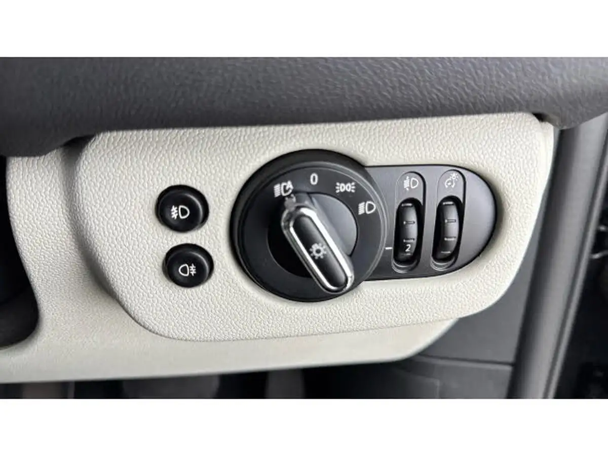 2022-mini-clubman-15-cooper-sport-auto-big-24