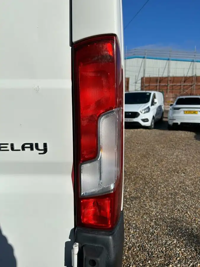 2019-citroen-relay-20bluehdi-35-l4h2-enterprise-big-41