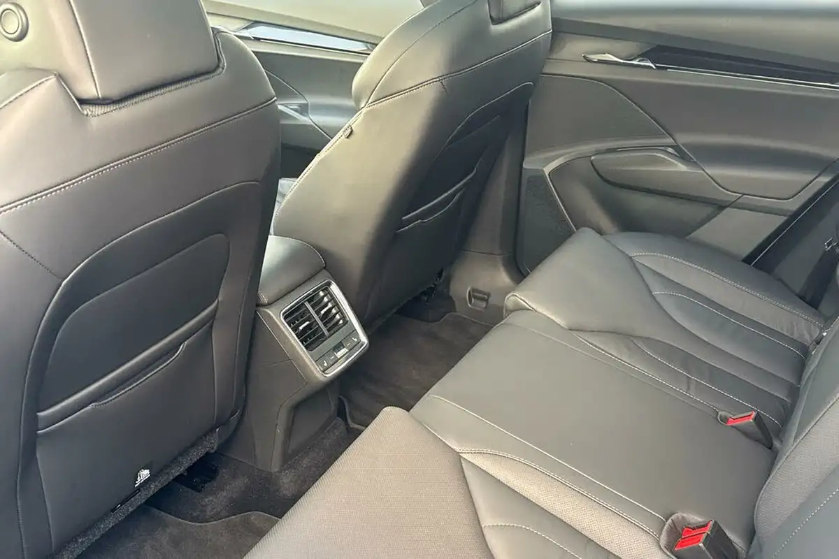 2022-skoda-enyaq-e-60-big-12