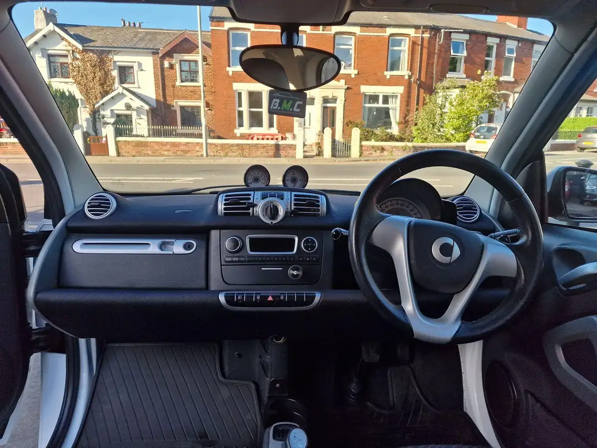 2014-smart-fortwo-10-pulse-71bhp-coupe-big-10