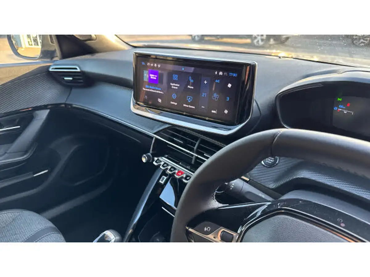 2024-peugeot-2008-suv-12-puretech-allure-130ps-big-13