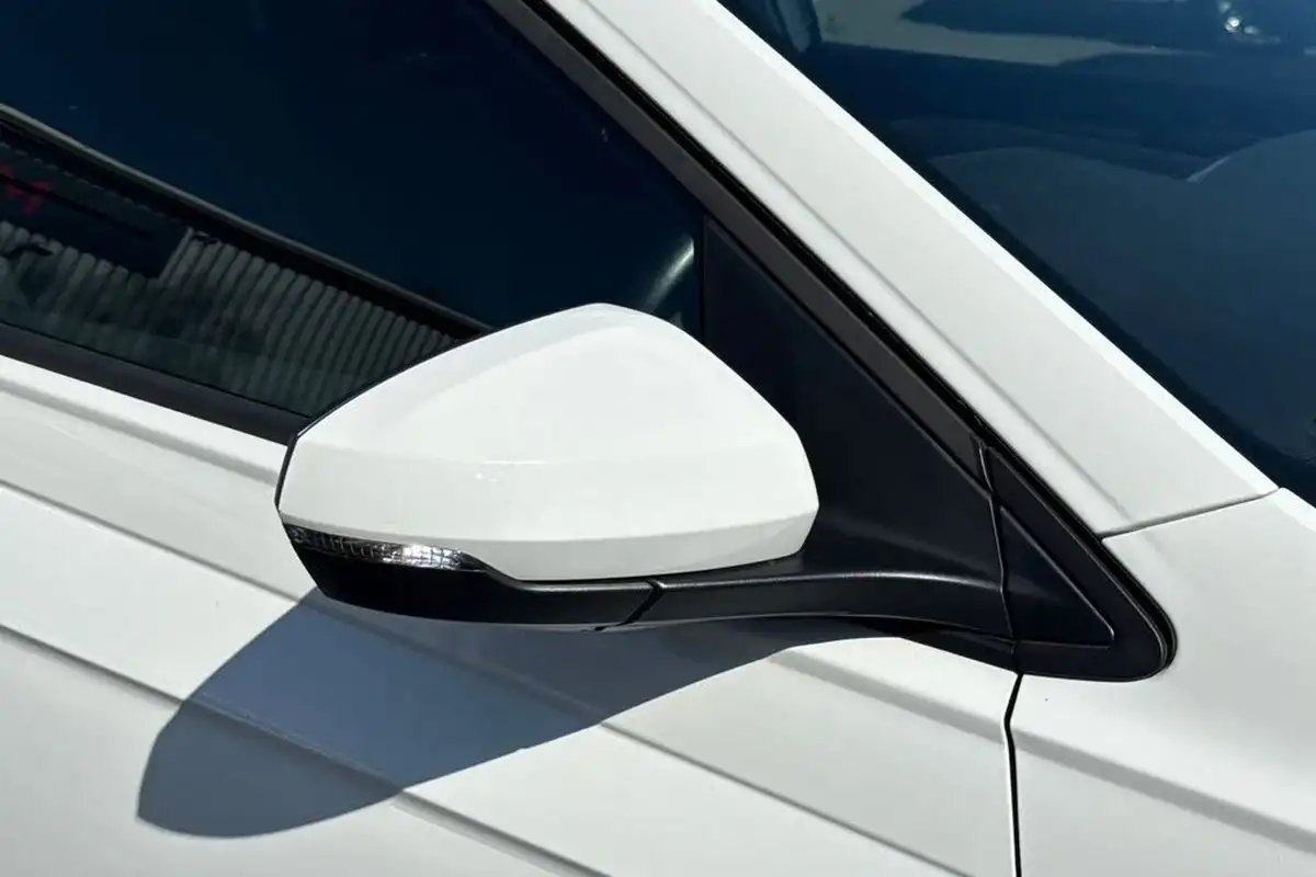 2023-volkswagen-polo-10-tsi-life-big-26