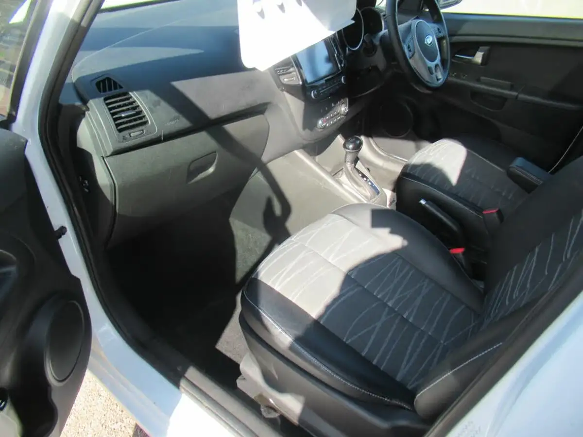 2019-kia-venga-16-4-auto-big-13