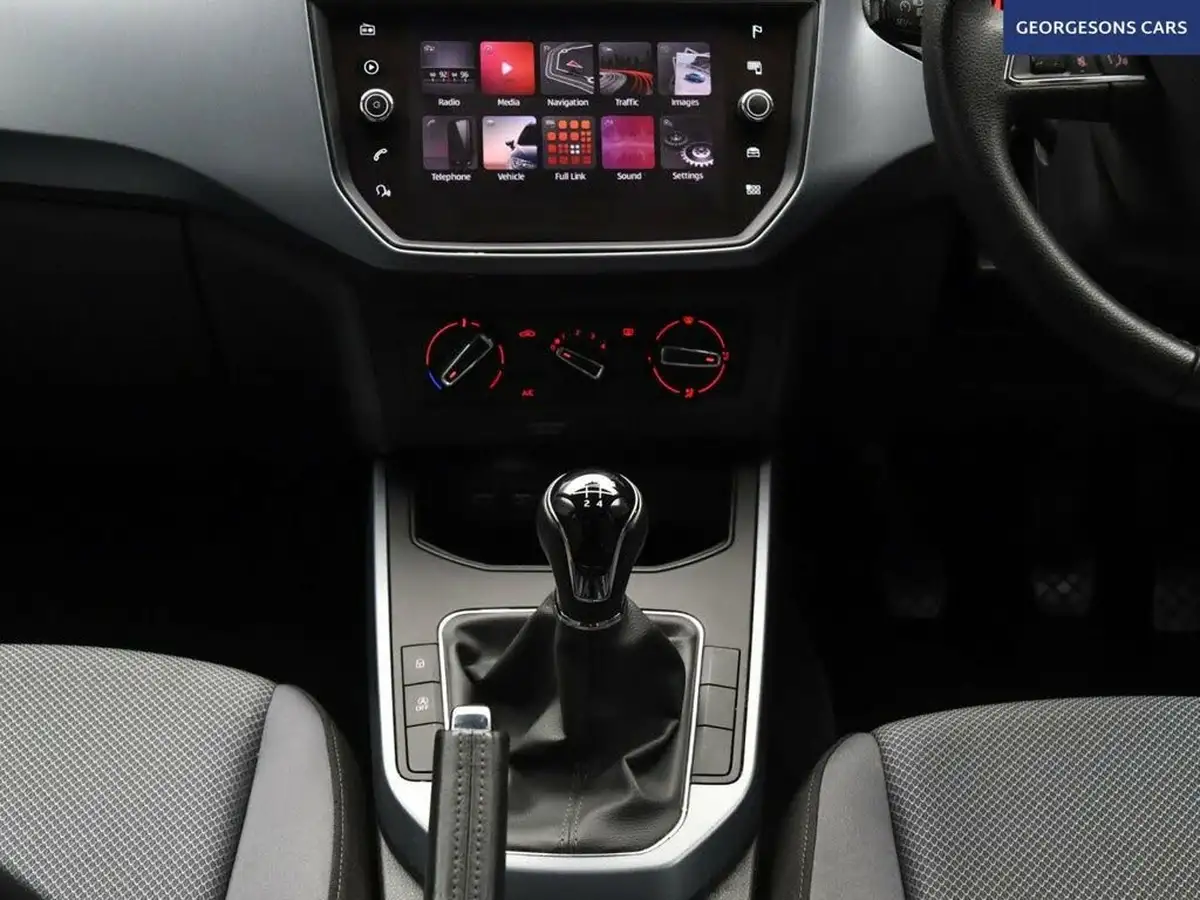 2019-seat-arona-10-tsi-se-technology-95ps-ss-big-24