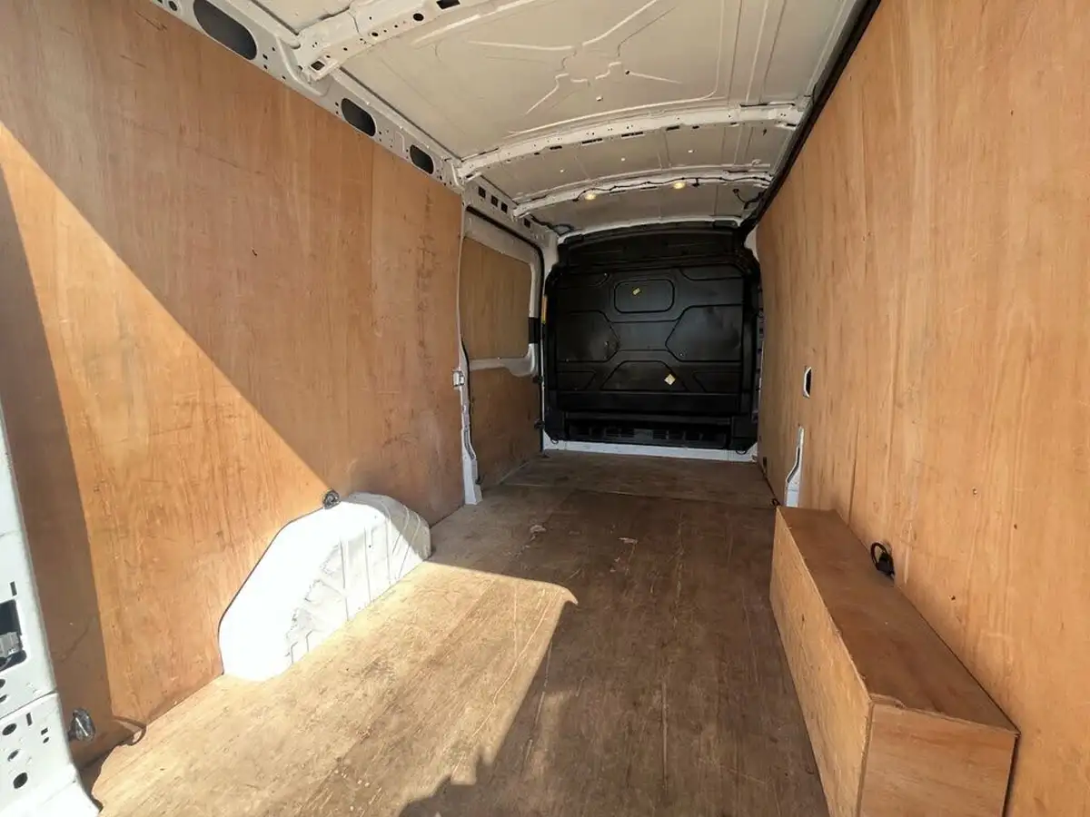2022-ford-transit-big-39