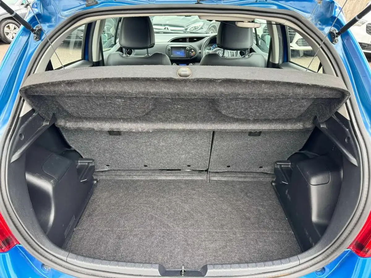 2015-toyota-yaris-15-vvt-i-excel-hybrid-15in-big-22