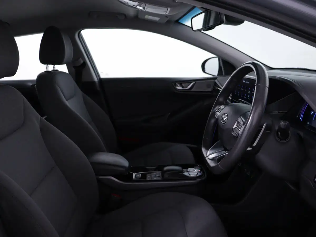 2022-hyundai-ioniq-e-premium-electric-big-32