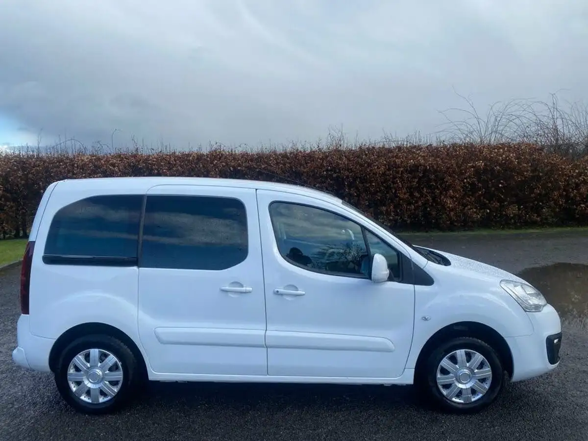 2017-peugeot-partner-12-puretech-tepee-active-big-14