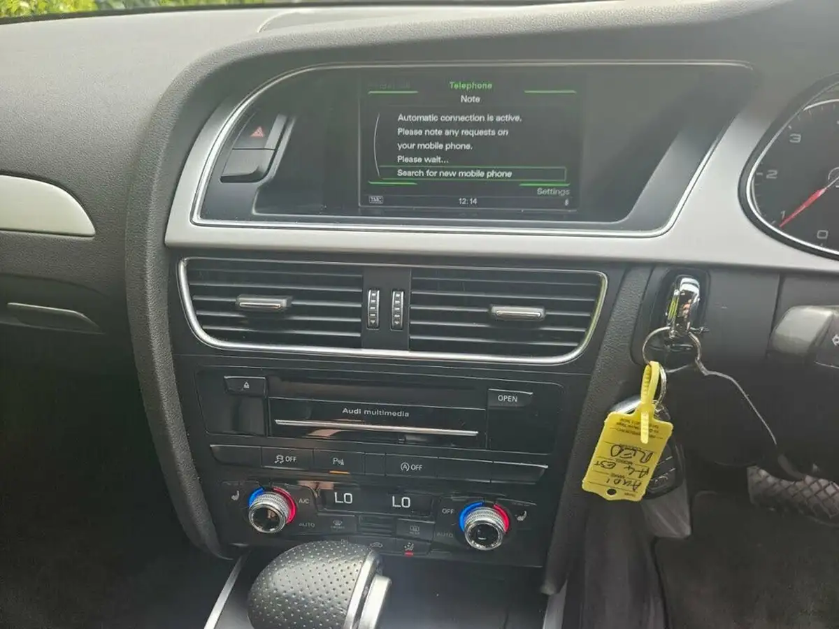2015-audi-a4-avant-20-tdi-s-line-nav-190ps-multitronic-big-31