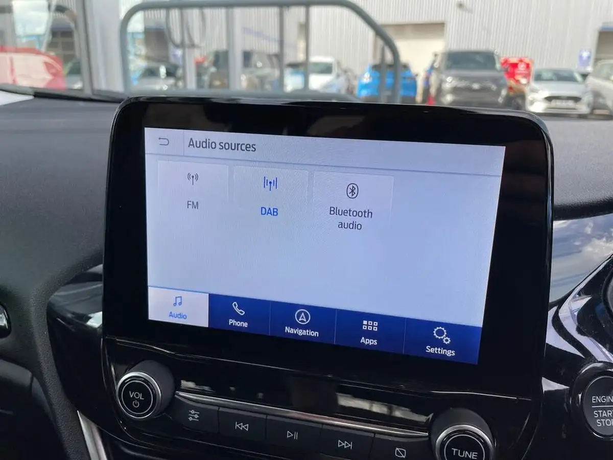 2022-ford-fiesta-10t-titanium-125ps-hybrid-mhev-big-17