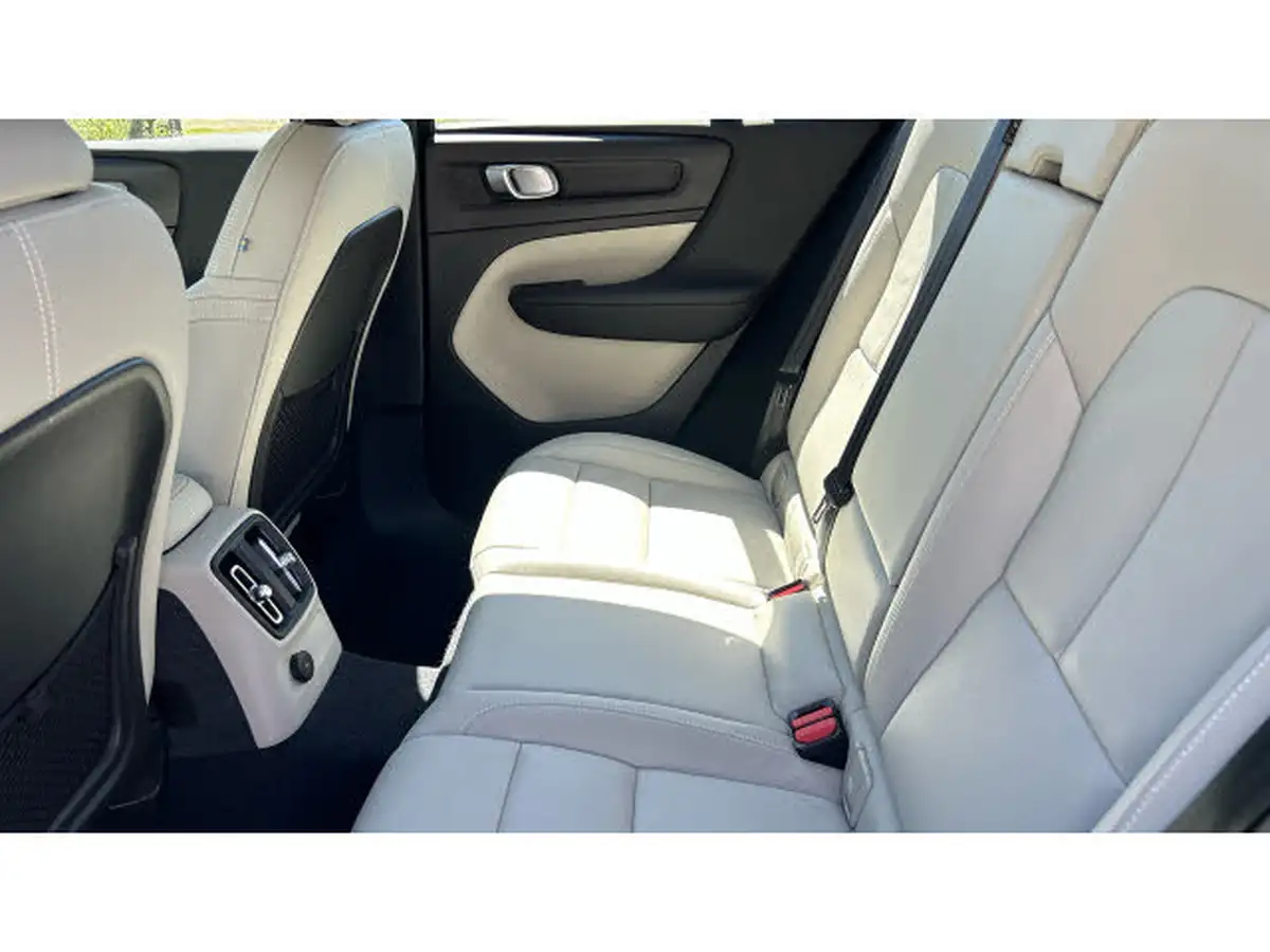 2022-volvo-xc40-15-t5-inscription-pro-big-9