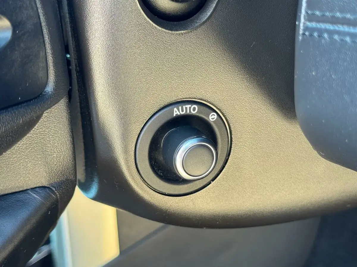 2019-land-rover-discovery-30-sd-v6-hse-luxury-big-26