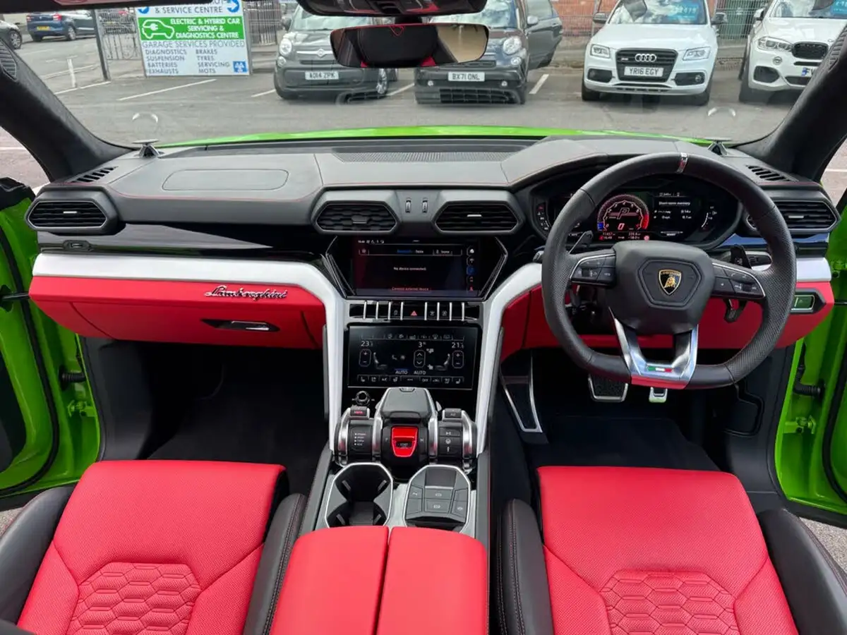 2021-lamborghini-urus-40-no-trim-big-2