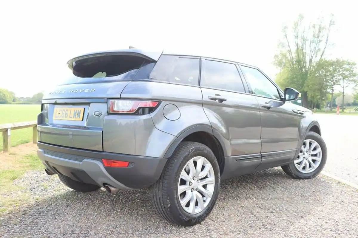 2017-land-rover-range-rover-evoque-20ed4-se-tech-hatchback-5d-big-6