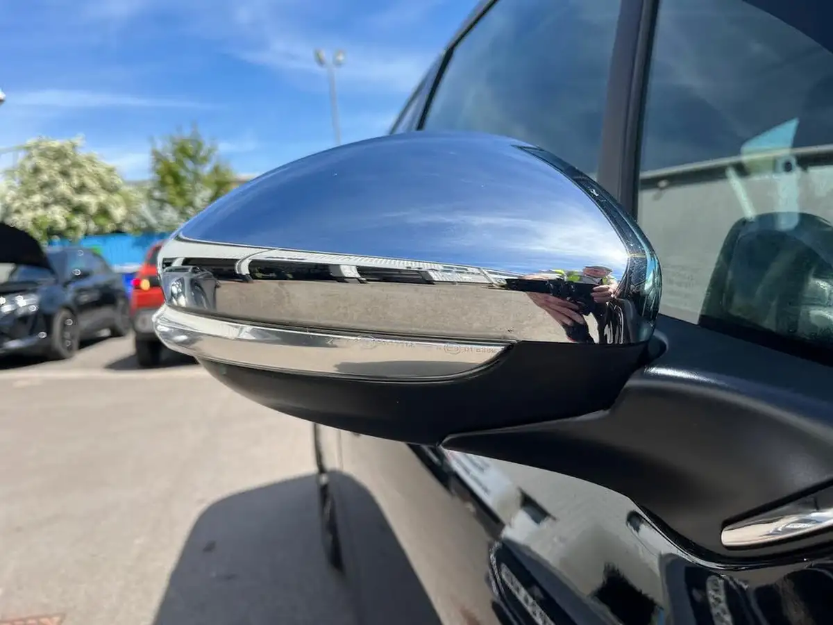 2017-peugeot-208-12-puretech-allure-premium-big-16