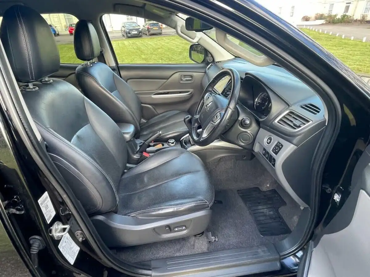 2019-mitsubishi-l200-24di-d-warrior-eu6b-big-24