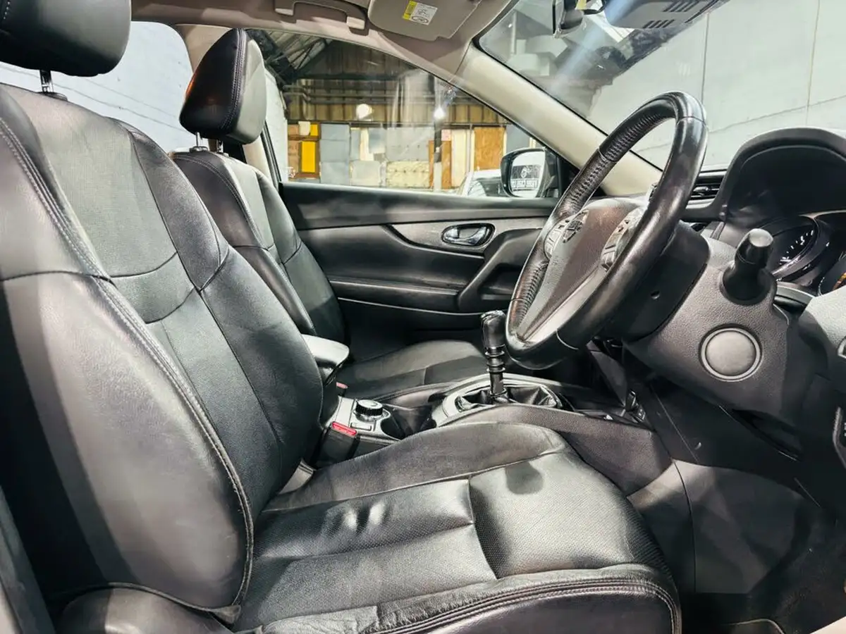 2017-nissan-x-trail-16dci-tekna-4x4-7-seat-big-21