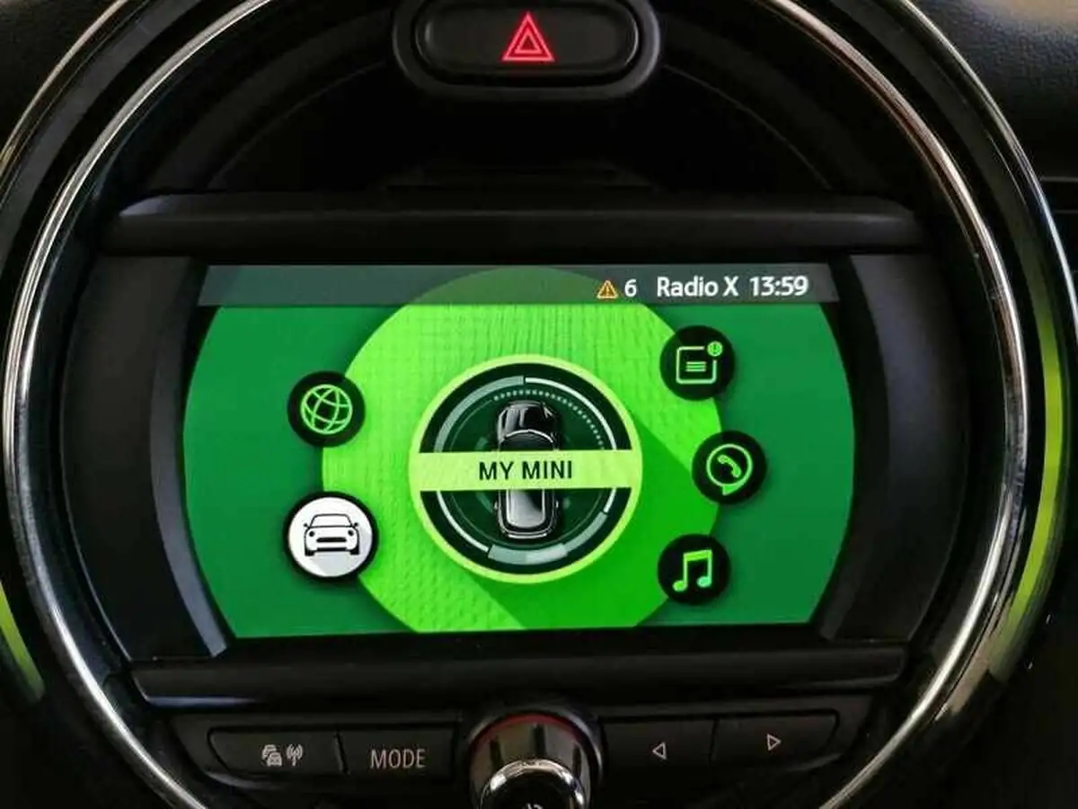 2019-mini-cooper-15-cooper-classic-hatchback-3d-big-24
