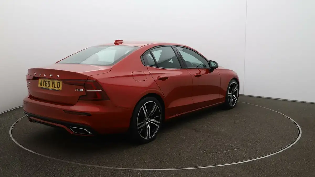 2019-volvo-s60-20-t5-r-design-plus-big-47