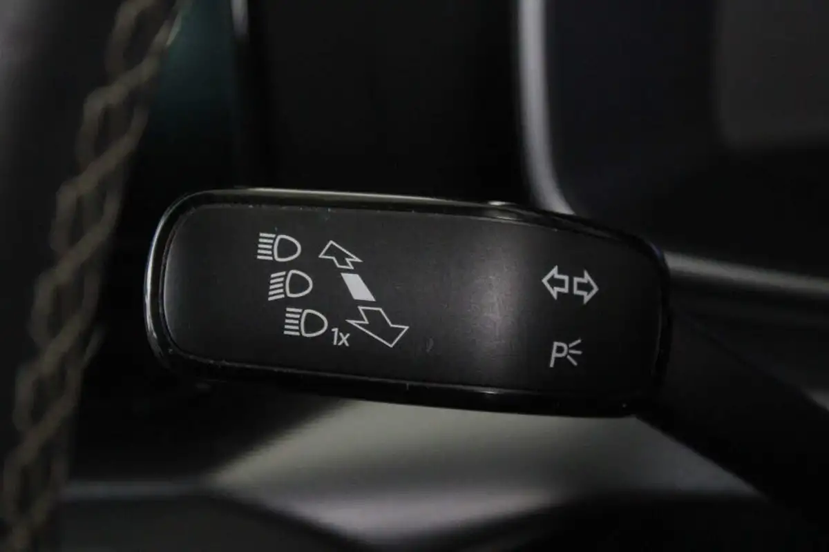 2021-seat-leon-10-etsi-evo-se-dynamic-hatchback-big-23