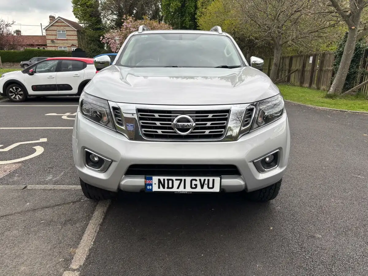 2021-nissan-navara-23dci-tt-tekna-8-navileather-auto-big-1