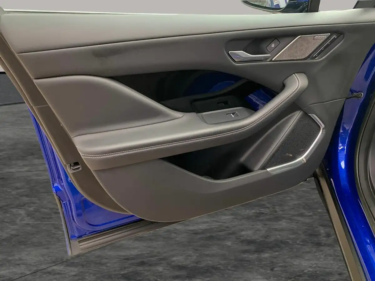 2022-jaguar-i-pace-ev400-hse-big-32