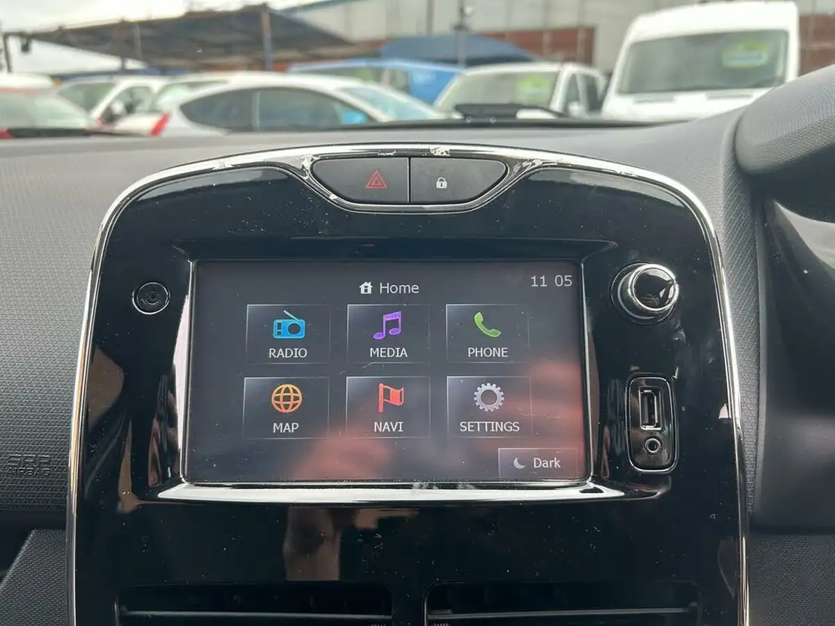 2015-renault-clio-15dci-dynamique-s-medianav-edc-auto-big-13