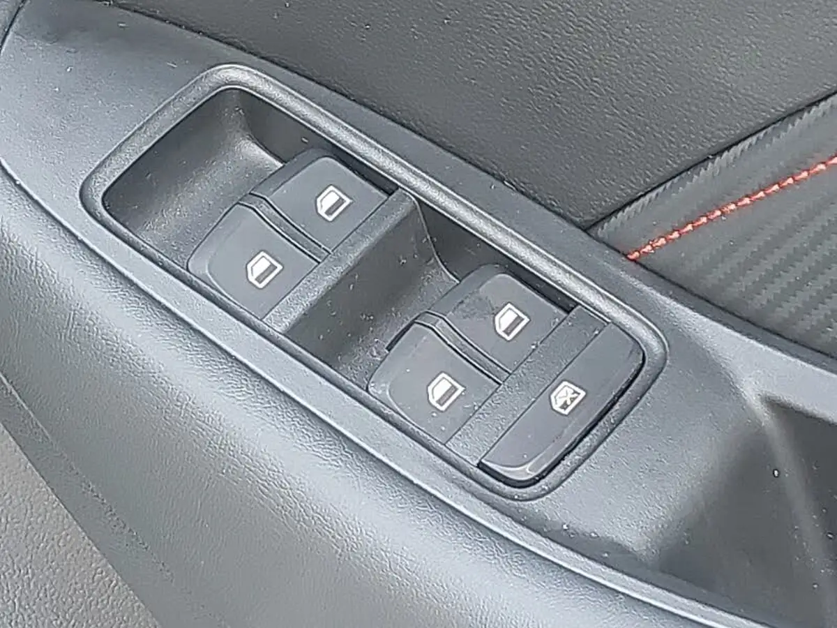 2023-mg-zs-suv-15-vti-tech-exclusive-big-12