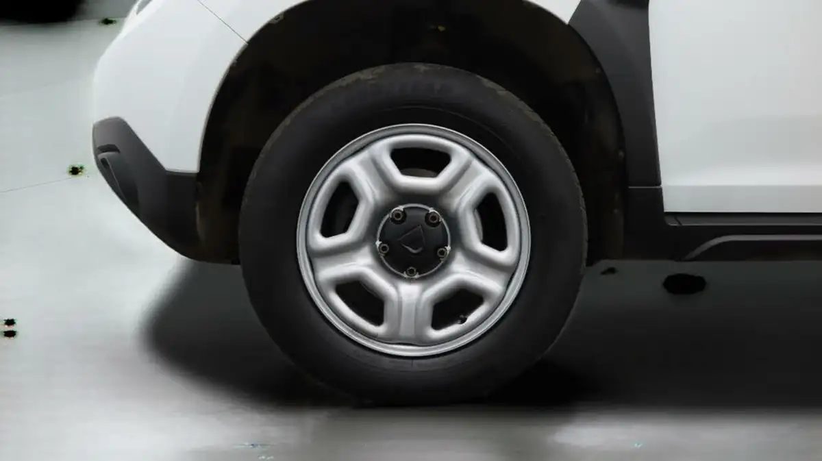 2019-dacia-duster-16-sce-essential-big-17