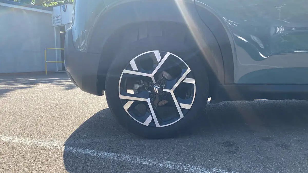 2023-citroen-c3-aircross-12-puretech-shine-plus-130ps-eat6-big-15