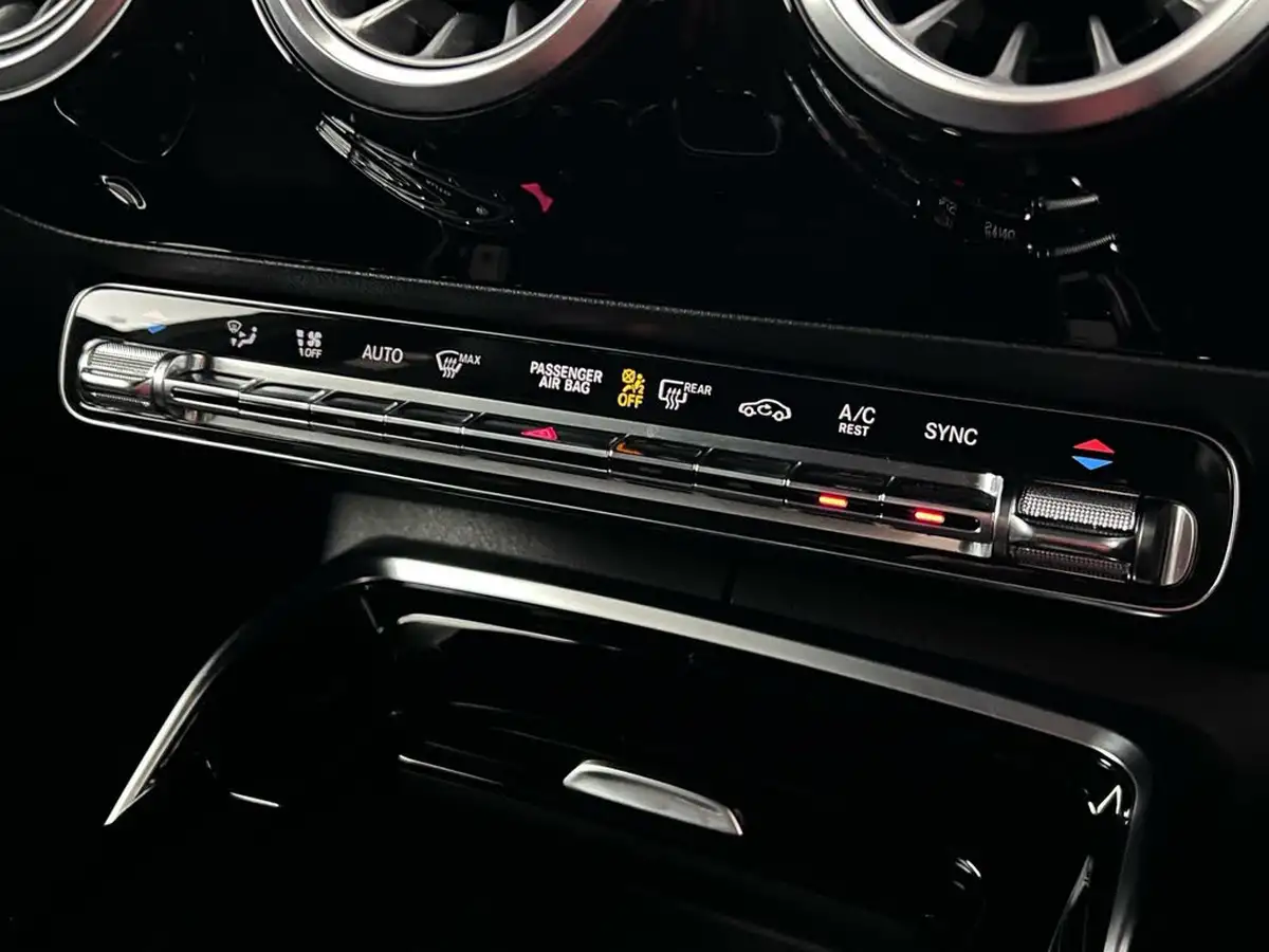 2020-mercedes-benz-a-class-20-a35-amg-premium-hatchback-5d-big-29