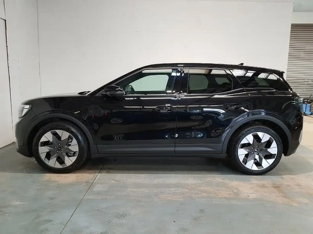 2024-ford-explorer-e-premium-286ps-77kwh-big-3