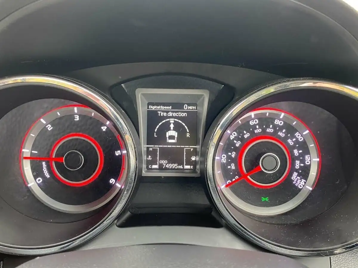 2017-kgm-ssangyong-tivoli-16td-elx-2wd-big-30